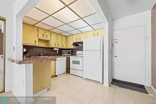 7100 NW 17th St, Plantation, FL 33313 - Photo 4