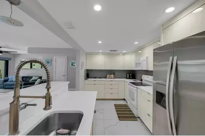 6017  Bayview Dr, Unit #6017, Fort Lauderdale, FL 33308 - Photo 10