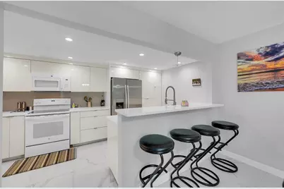 6017  Bayview Dr, Unit #6017, Fort Lauderdale, FL 33308 - Photo 8