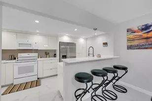 6017 Bayview Dr, Fort Lauderdale, FL 33308 - Photo 8