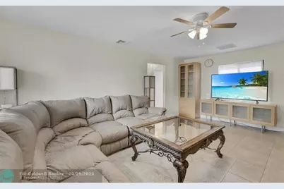 27  Crossings Cir, Unit #E, Boynton Beach, FL 33435 - Photo 10