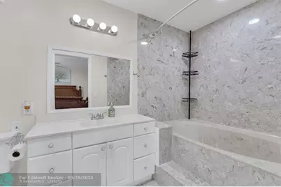 27  Crossings Cir, Unit #E, Boynton Beach, FL 33435 - Photo 20