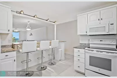 1051  Hillsboro Mile, Unit #305E, Hillsboro Beach, FL 33062 - Photo 14