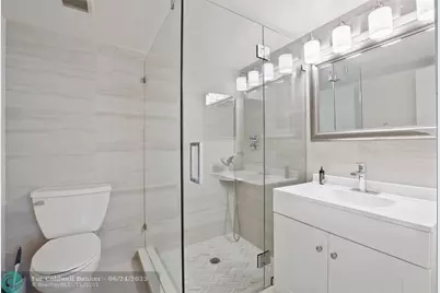 1051  Hillsboro Mile, Unit #305E, Hillsboro Beach, FL 33062 - Photo 18