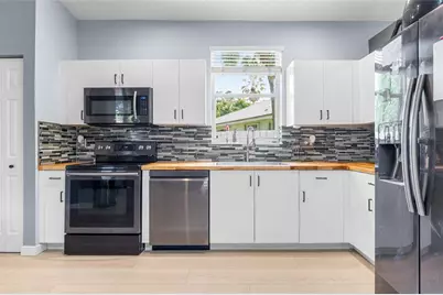 801 NW 130th Ave, Pembroke Pines, FL 33028 - Photo 4