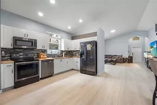 801 NW 130th Ave, Pembroke Pines, FL 33028 - Photo 1