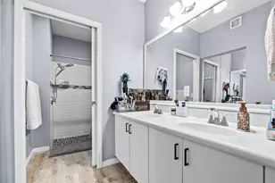 801 NW 130th Ave, Pembroke Pines, FL 33028 - Photo 12