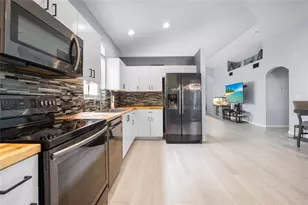 801 NW 130th Ave, Pembroke Pines, FL 33028 - Photo 2