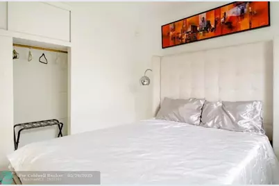 20515  Highland Lakes Blvd, Miami, FL 33179 - Photo 24