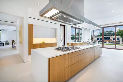 10  Pelican Dr, Fort Lauderdale, FL 33301 - Photo 16