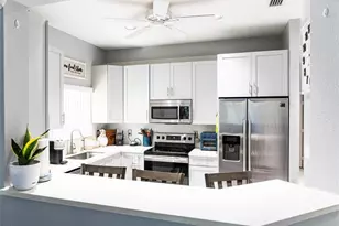 1102 SW 158th Ave, Pembroke Pines, FL 33027 - Photo 8