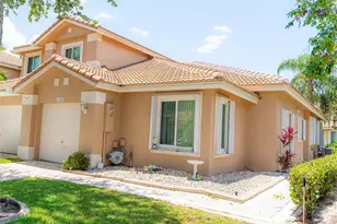 1102 SW 158th Ave, Pembroke Pines, FL 33027 - Photo 2