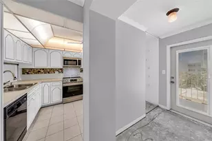 800 SE 4th St, Fort Lauderdale, FL 33301 - Photo 4