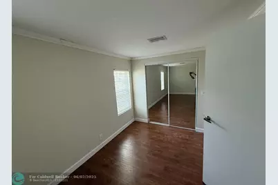 8550 SW 23rd Pl, Davie, FL 33324 - Photo 8