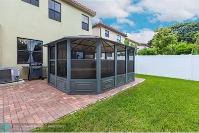 4851 NW 57th Ct, Tamarac, FL 33319 - Photo 8