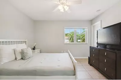 2325 SE 5th St, Pompano Beach, FL 33062 - Photo 16