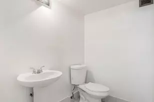 6201 N Falls Cir Dr, Lauderhill, FL 33319 - Photo 6