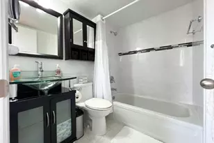 113 Royal Pk Dr, Oakland Park, FL 33309 - Photo 8