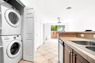 8244 Prestige Commons Dr, Tamarac, FL 33321 - Photo 8