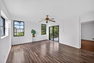 2112 S Cypress Bend Dr, Pompano Beach, FL 33069 - Photo 14