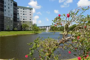 2112 S Cypress Bend Dr, Pompano Beach, FL 33069 - Photo 72