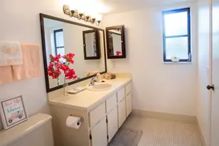 2112 S Cypress Bend Dr, Pompano Beach, FL 33069 - Photo 20