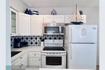 120 NE 20 Ave, Unit #12, Deerfield Beach, FL 33441 - Photo 12