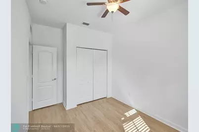 9637  Watercrest Isle, Parkland, FL 33076 - Photo 32