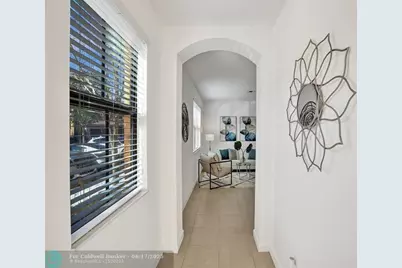 9637  Watercrest Isle, Parkland, FL 33076 - Photo 8