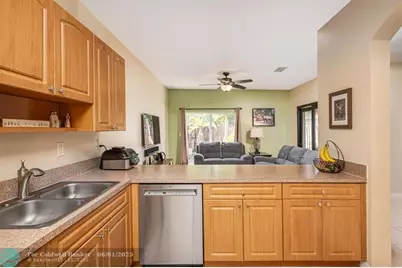 5048 SW 136th Ave, Miramar, FL 33027 - Photo 10