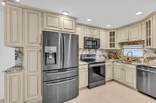 8941 S Hollybrook Blvd, Pembroke Pines, FL 33025 - Photo 1