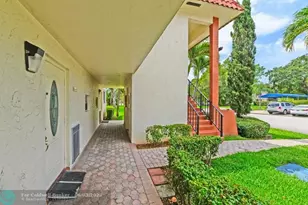 8941 S Hollybrook Blvd, Pembroke Pines, FL 33025 - Photo 6