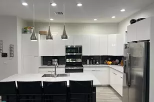 20904 NW 1st Ct, Pembroke Pines, FL 33029 - Photo 2