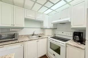 15 Markham A, Deerfield Beach, FL 33442 - Photo 14