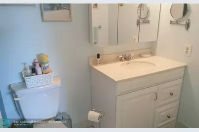 206 SE 10th St, Unit #302, Dania Beach, FL 33004 - Photo 10