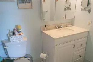 206 SE 10th St, Dania Beach, FL 33004 - Photo 10