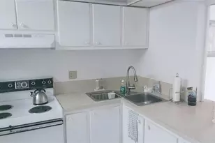 465 Paradise Isle Blvd, Hallandale Beach, FL 33009 - Photo 6