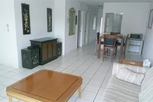 465 Paradise Isle Blvd, Hallandale Beach, FL 33009 - Photo 4