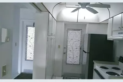 465  Paradise Isle Blvd, Unit #207, Hallandale Beach, FL 33009 - Photo 8