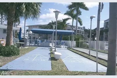 465  Paradise Isle Blvd, Unit #307, Hallandale Beach, FL 33009 - Photo 14