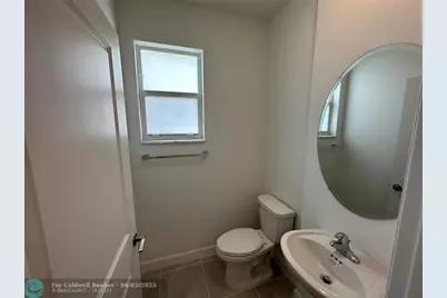 2437 NW 131st Cir, Miami, FL 33167 - Photo 6