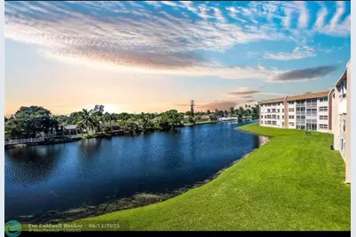 10442  Sunrise Lakes Blvd, Unit #310, Sunrise, FL 33322 - Photo 28