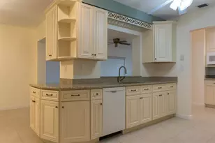 8415 NW 59th Pl, Tamarac, FL 33321 - Photo 8