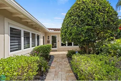 1719 Poinsettia Dr, Fort Lauderdale, FL 33305 - Photo 1