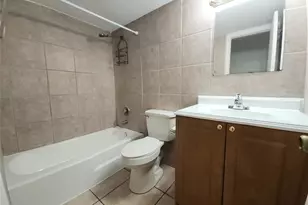 2607 NE 8th Ave, Wilton Manors, FL 33334 - Photo 8