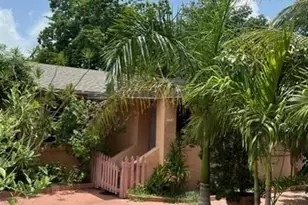 2441 NW 104th St, Miami, FL 33147 - Photo 2
