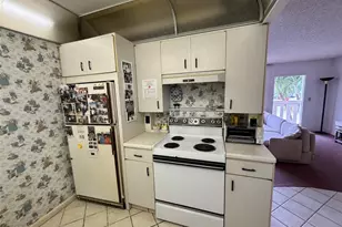 2029 Cambridge B, Deerfield Beach, FL 33442 - Photo 18