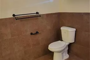 780 NE 199th St Unit #E 101, Miami, FL 33179 - Photo 18