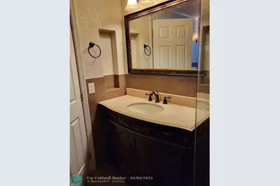 780 NE 199th St, Unit #E 101, Miami, FL 33179 - Photo 16