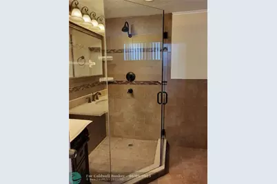 780 NE 199th St, Unit #E 101, Miami, FL 33179 - Photo 14